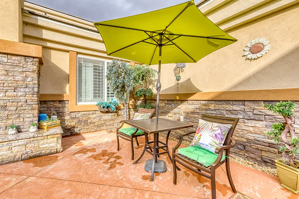 PSLPSanMartin-HOME-Discover-Community Dining area of an apartment at Healdsburg